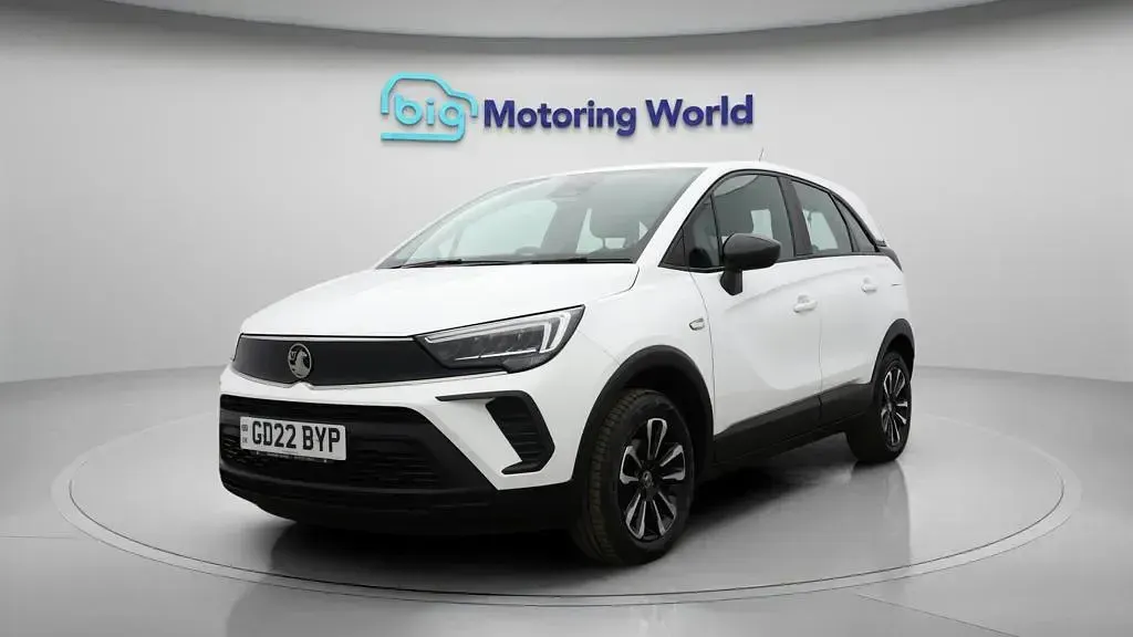 Used Vauxhall Crossland Design Edition 131 HP (96 kW) 2022 White SUV