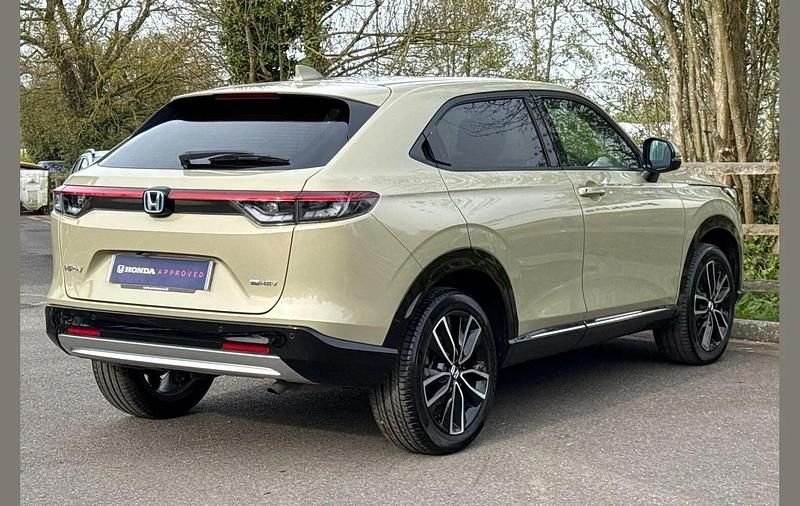 Used Honda HR-V Advance 131 HP (96 kW) 2024 Sand khaki SUV