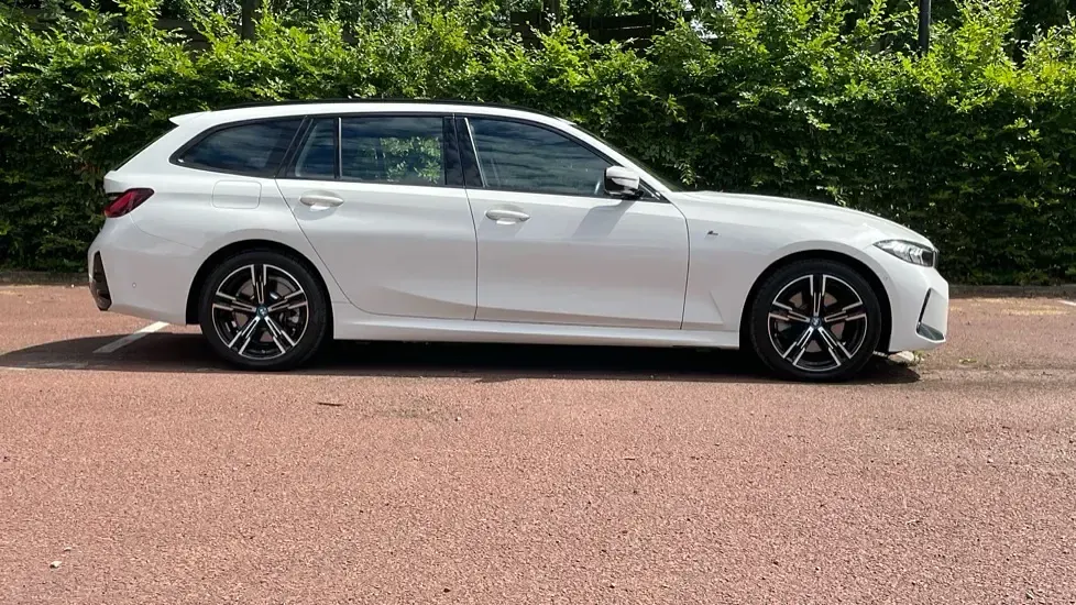 Used BMW 330 M Sport 288 HP (211 kW) 2024 White Estate