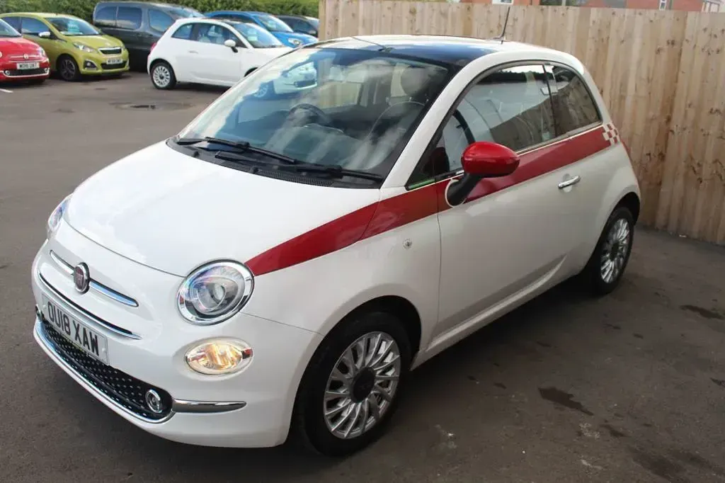Used Fiat 500 Lounge 69 HP (50 kW) 2018 White Hatchback