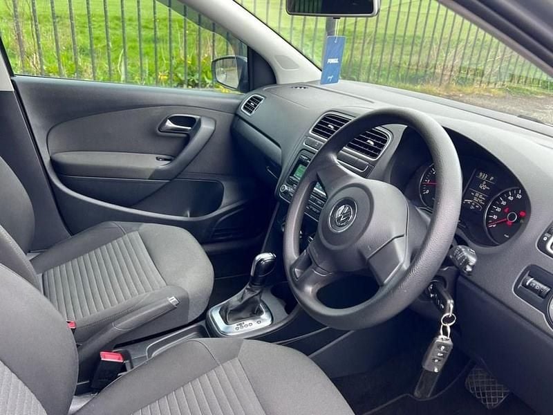Used VW Polo Match 85 HP (62 kW) 2011 Silver Hatchback