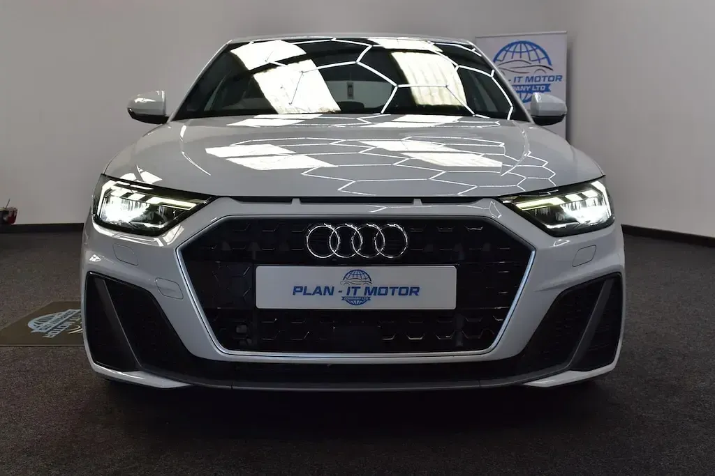 Used Audi A1 Sportback S-Line 116 HP (85 kW) 2019 White Hatchback
