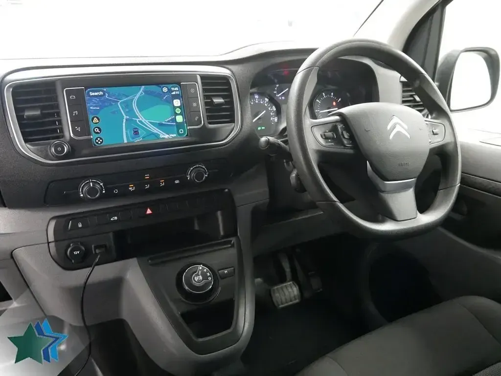 Used Citroën Dispatch 145 HP (106 kW) 2023 White MPV