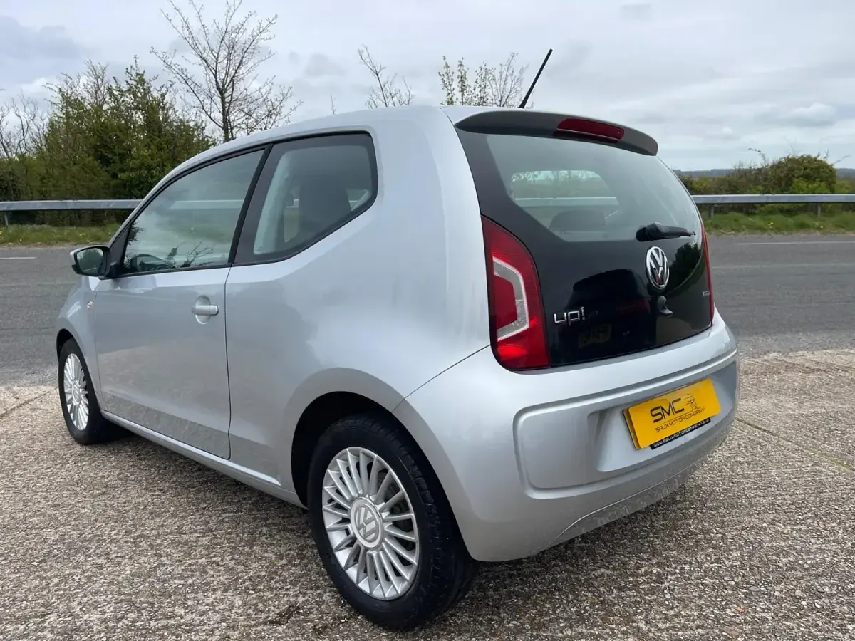 Begagnad VW up! S 2013 Silver Halvkombi