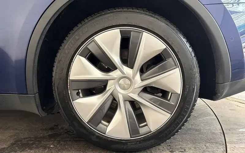 Used Tesla Model Y Long Range AWD 286 kW (389 HP) 2022 Blue SUV