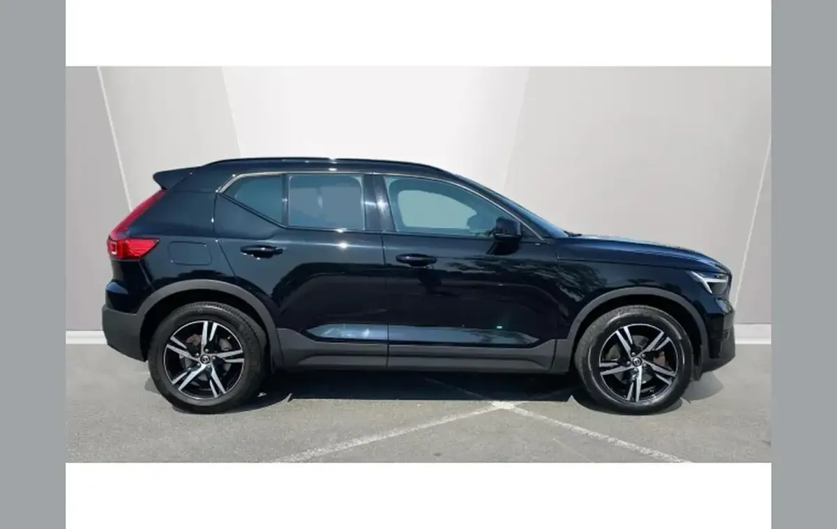 Used Volvo XC40 Plus 161 HP (118 kW) 2024 Black SUV
