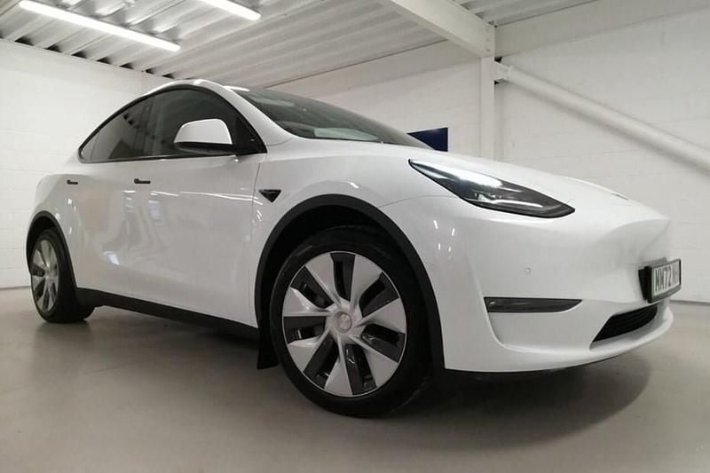 Used 2022 Tesla Model Y Long Range AWD SUV | £22,000 (A bit pricey) - Image 1/1