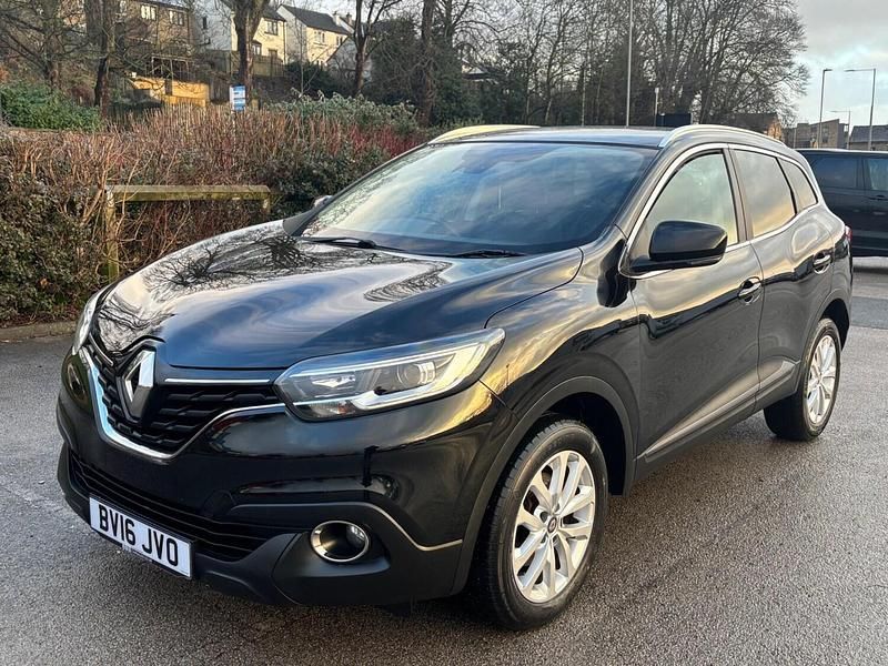 Black Used 2016 Renault Kadjar Dynamique SUV | £5,995 (Fair price) - Image 1/4