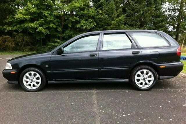 Used Volvo V40 122 HP (89 kW) 2000 Estate