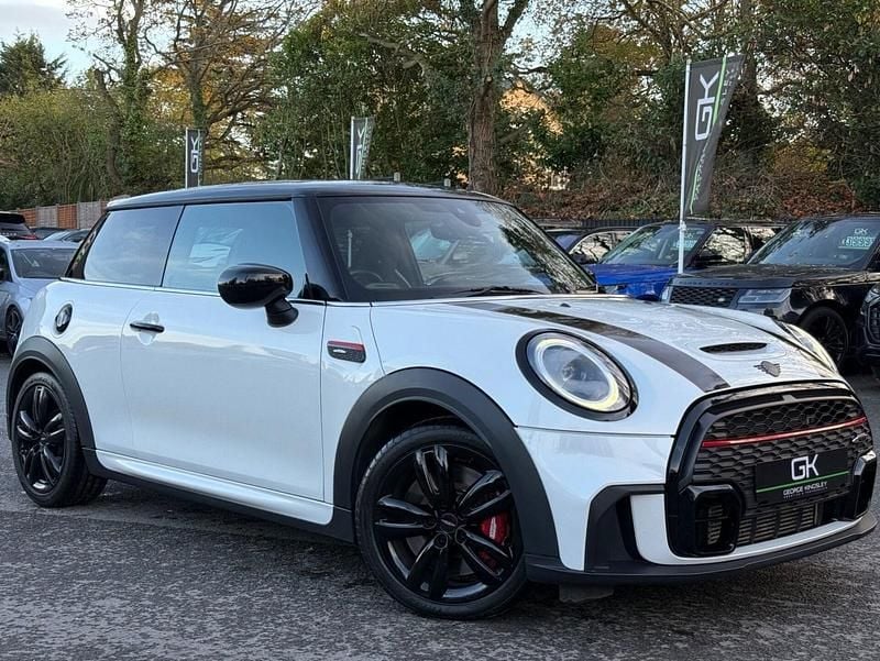 Used Mini John Cooper Works Hatch 231 HP (169 kW) 2022 White Hatchback
