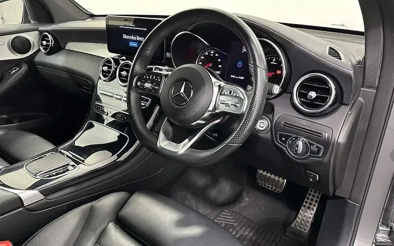 Used Mercedes E300 AMG line 306 HP (225 kW) 2021 Grey SUV