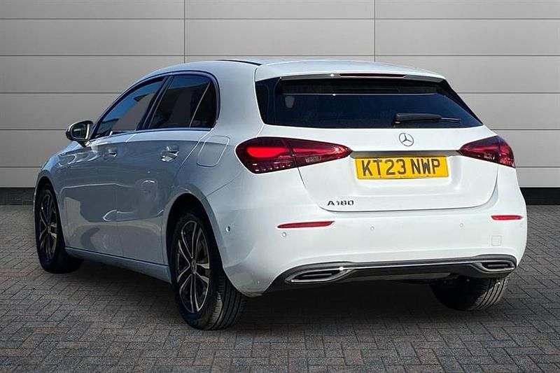 Used Mercedes A180 Executive 136 HP (100 kW) 2023 Digital white Hatchback