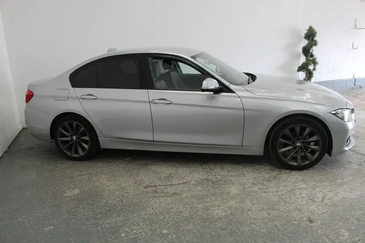 Used BMW 318 Comfort Edition 150 HP (110 kW) 2016 Silver Sedan
