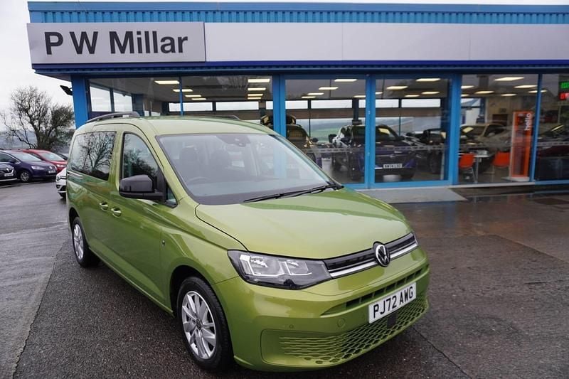 Green Used 2022 VW Caddy Maxi Life MPV | £23,990 (Super price) - Image 1/4