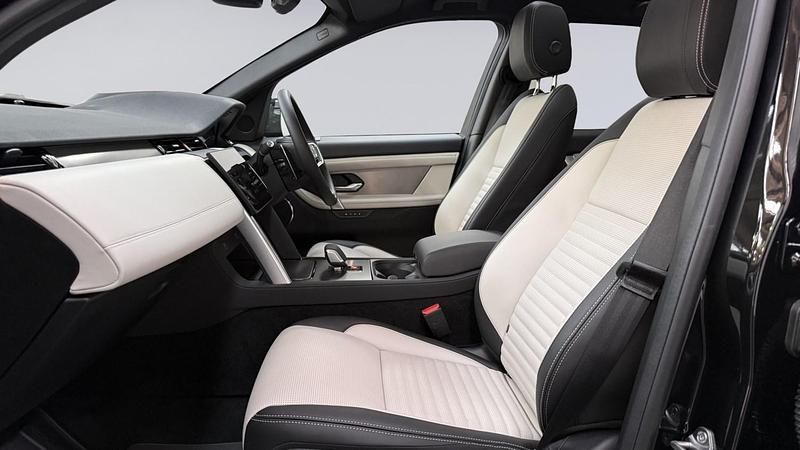 Used Land Rover Discovery Sport HSE Dynamic 2025 Santorini black SUV