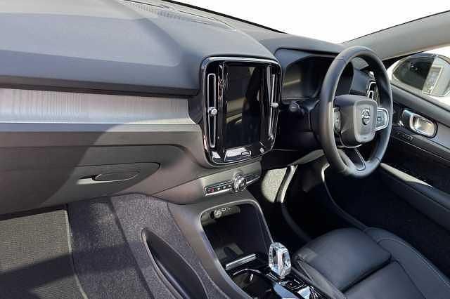 Used Volvo XC40 Ultra 161 HP (118 kW) 2024 White SUV