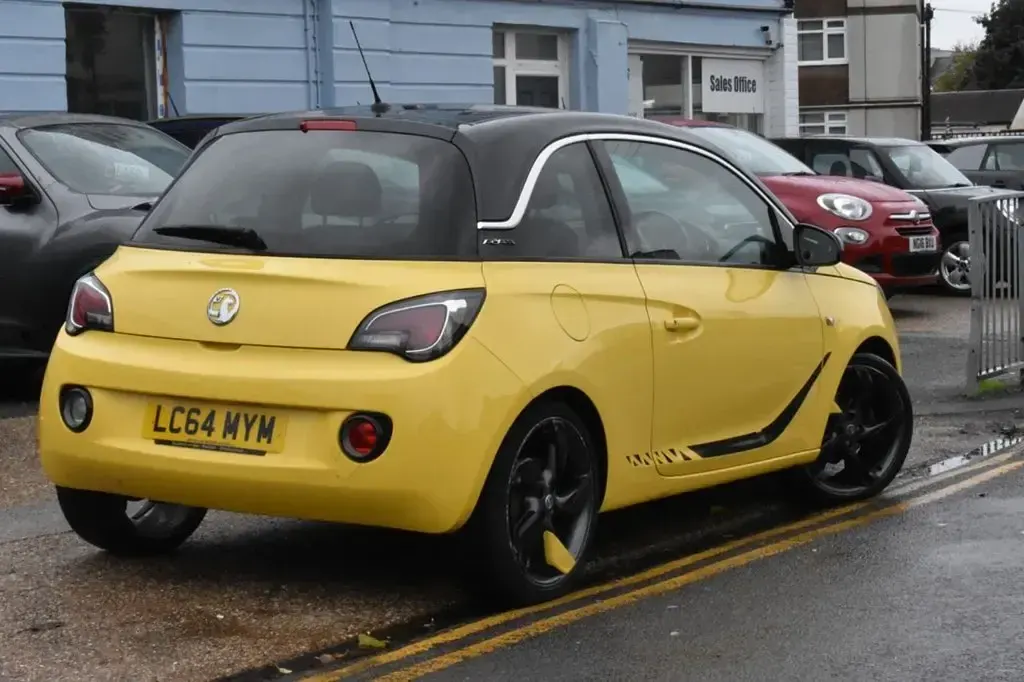 Used Vauxhall Adam Slam 100 HP (73 kW) 2014 Yellow Hatchback
