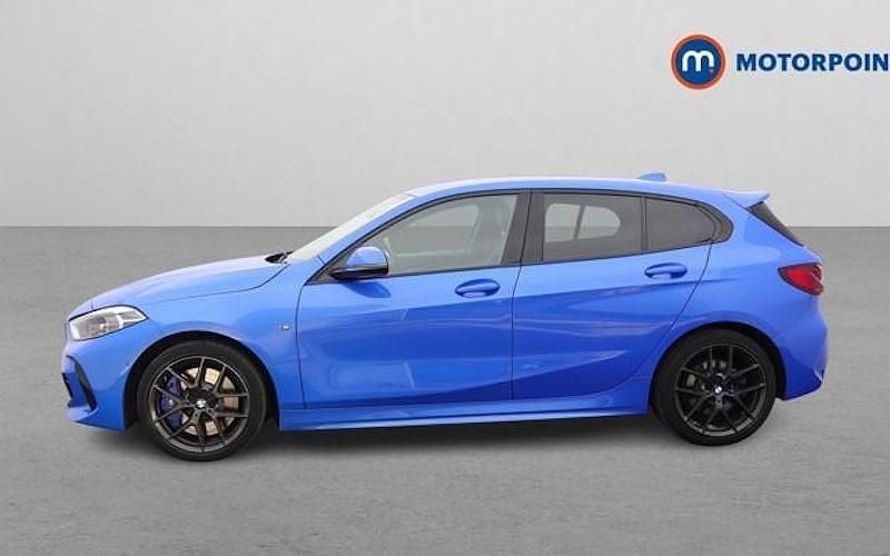 Used BMW 118 M Sport 136 HP (100 kW) 2023 Blue Hatchback