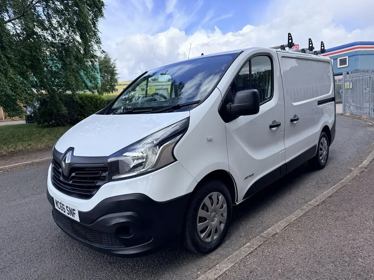 Used Renault Trafic Business 2017 White MPV