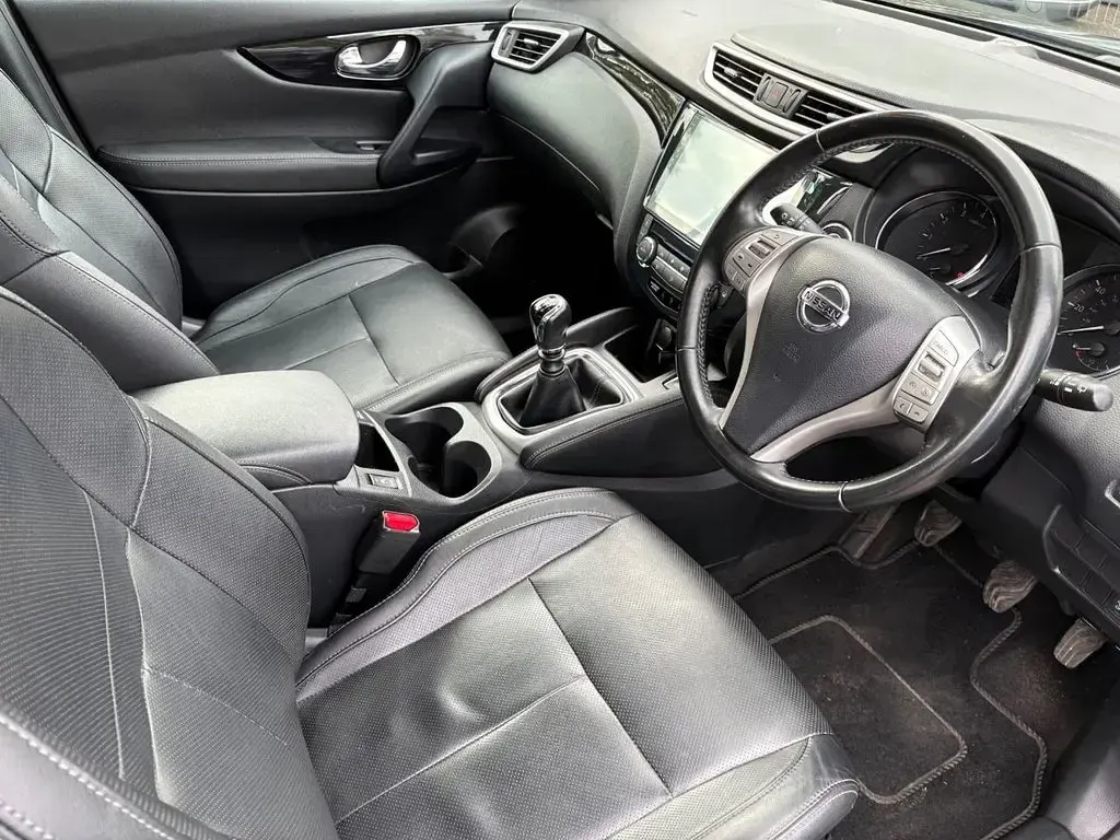 Used Nissan Qashqai S 115 HP (84 kW) 2014 Black SUV