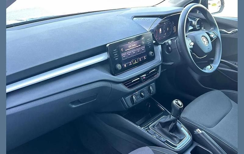 Used Skoda Fabia Colour Edition 108 HP (79 kW) 2023 Blue Hatchback