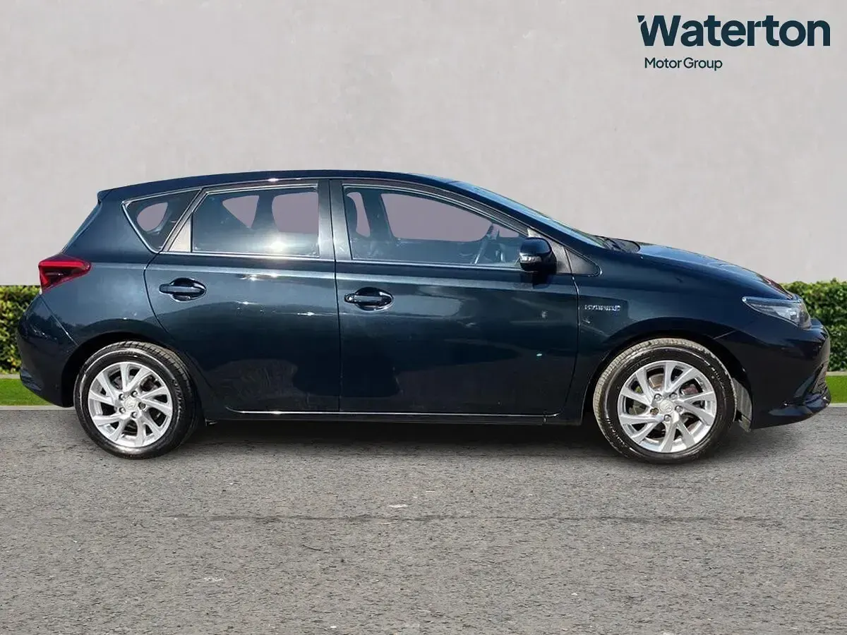 Used Toyota Auris Hybrid 2016 Grey Hatchback