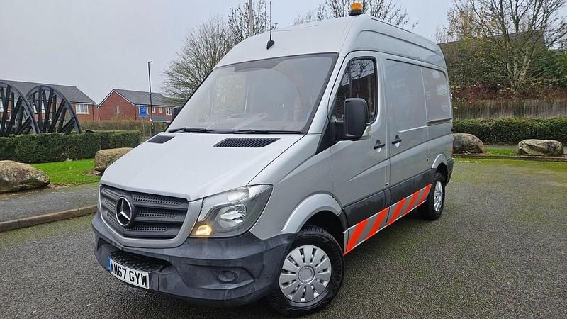 Używany Mercedes Sprinter 2018 Srebrny Van