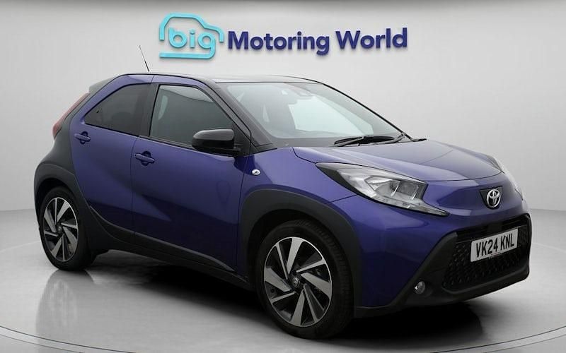 Used Toyota Aygo X 72 HP (52 kW) 2024 Blue SUV