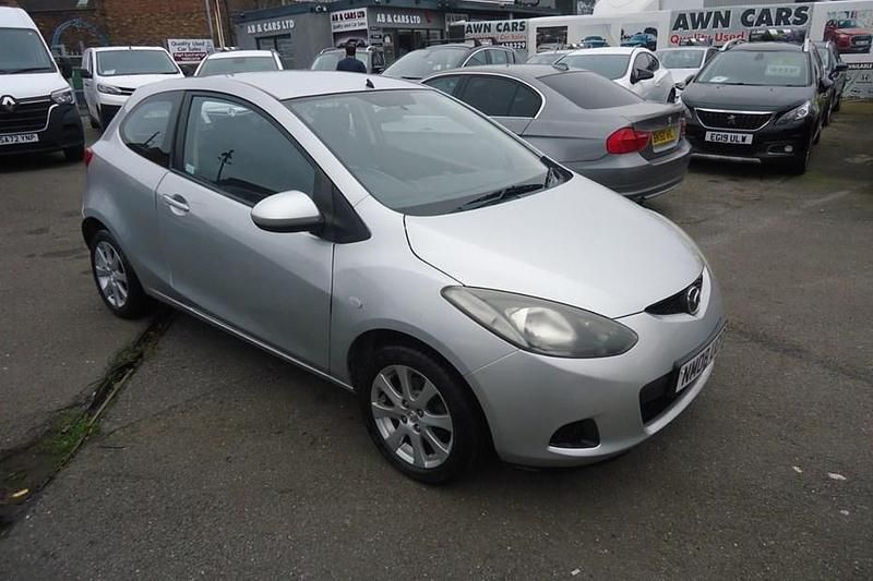 Używany Mazda 2 86 KM (63 kW) 2008 Srebrny Hatchback