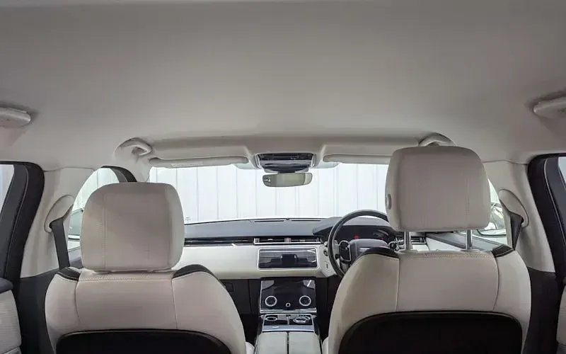 Used Land Rover Range Rover Velar SE 250 HP (183 kW) 2020 White SUV