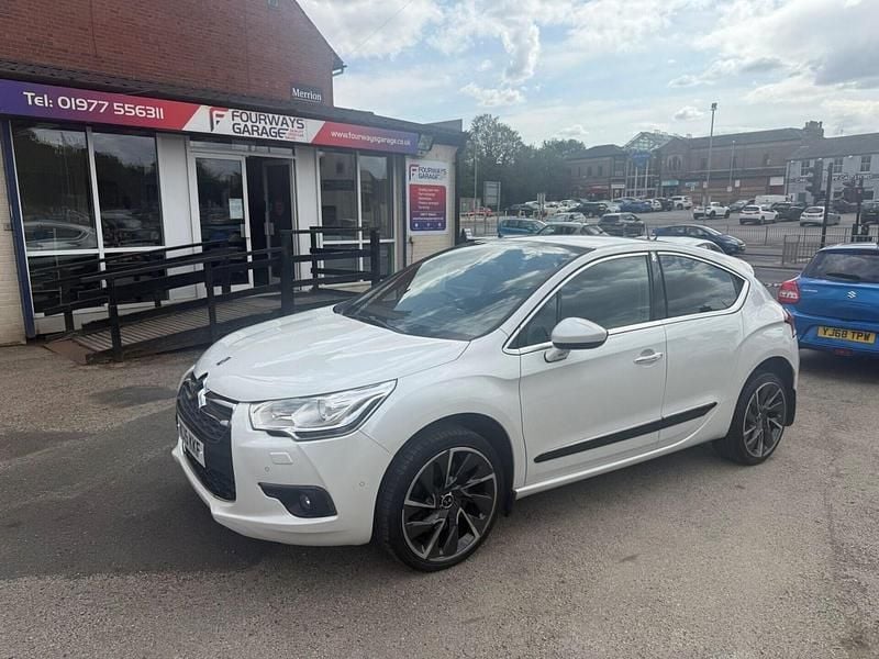 Used DS Automobiles DS4 DSport 2015 White Hatchback