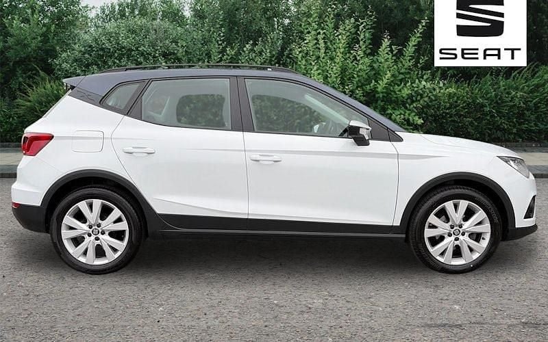 Used Seat Arona SE Technology 116 HP (85 kW) 2019 White SUV