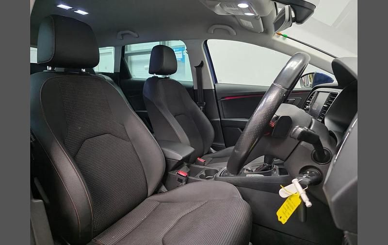 Used Seat Leon ST FR 147 HP (108 kW) 2017 Blue Estate