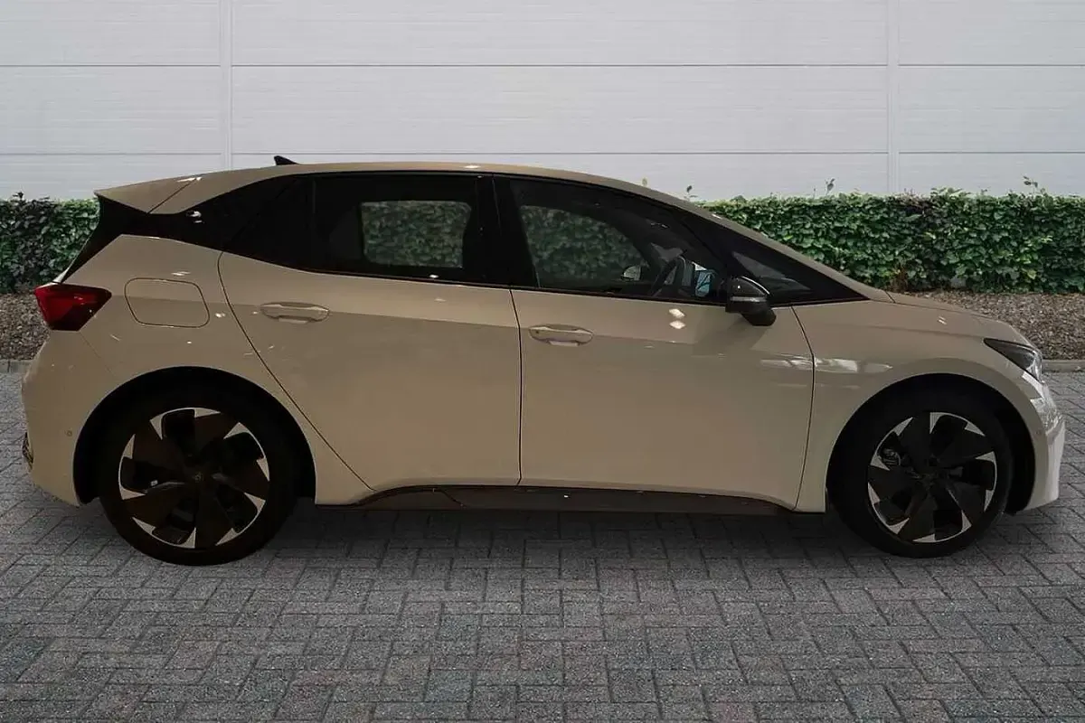 New Cupra Born e-Boost 169 kW (231 HP) 2026 Midnight black Hatchback