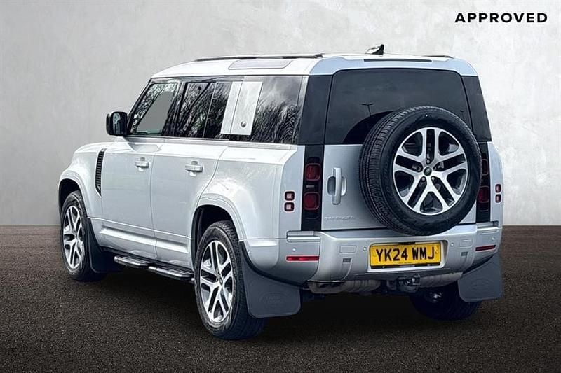 Used Land Rover Defender 249 HP (183 kW) 2024 Hakuba silver SUV