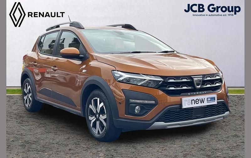 Used Dacia Sandero Prestige 90 HP (66 kW) 2021 Orange SUV