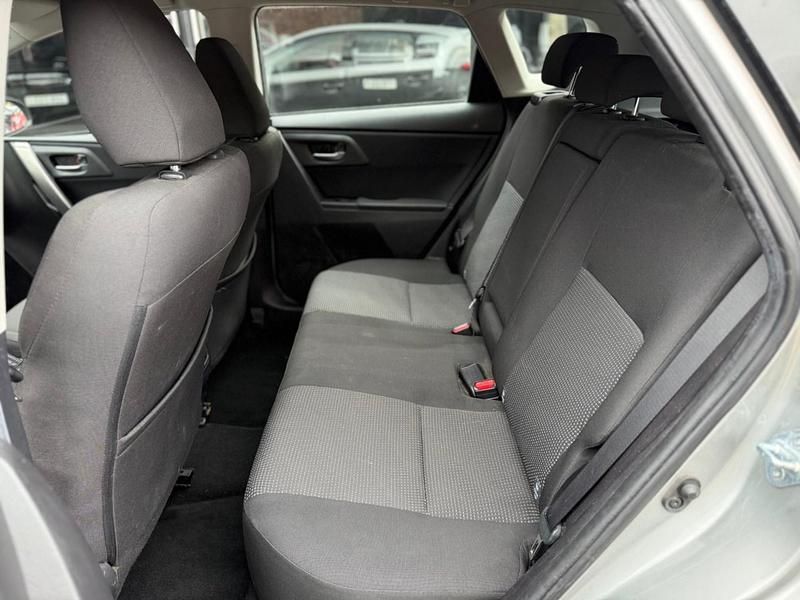 Silver Used 2014 Toyota Auris Sport Estate | £6,995 - Image 1/4
