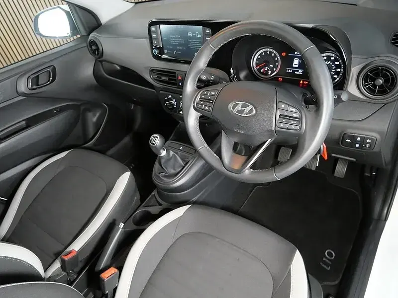 Used Hyundai i10 SE 2020 White Hatchback