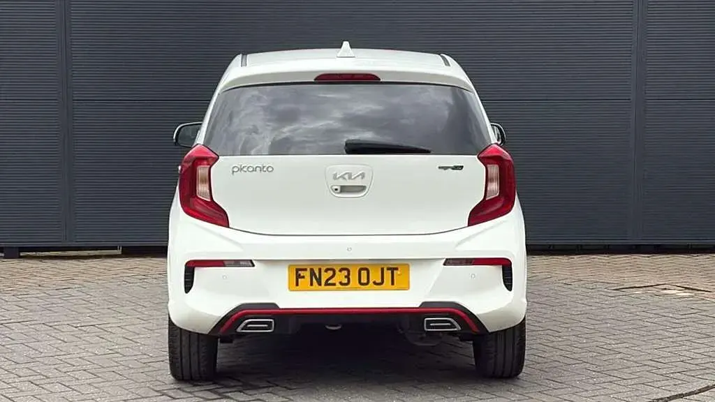 Used Kia Picanto GT-Line S 99 HP (72 kW) 2023 White Hatchback