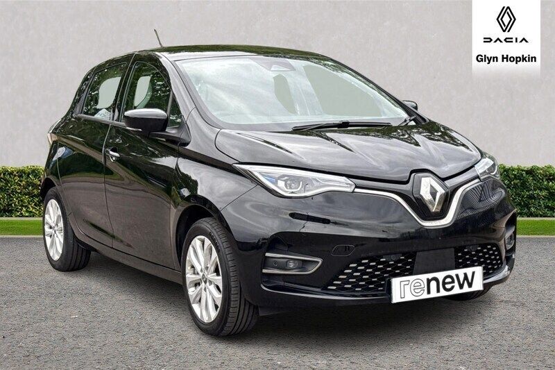 Diamond black Used 2022 Renault Rapid Version S Hatchback | £9,423 (Good price) - Image 1/4