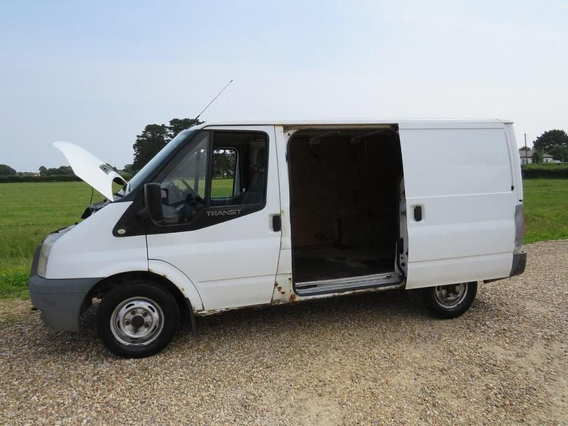 Used Ford Transit 85 HP (62 kW) 2011 White Van