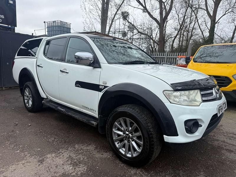 Used Mitsubishi L200 175 HP (128 kW) 2014 White Pickup