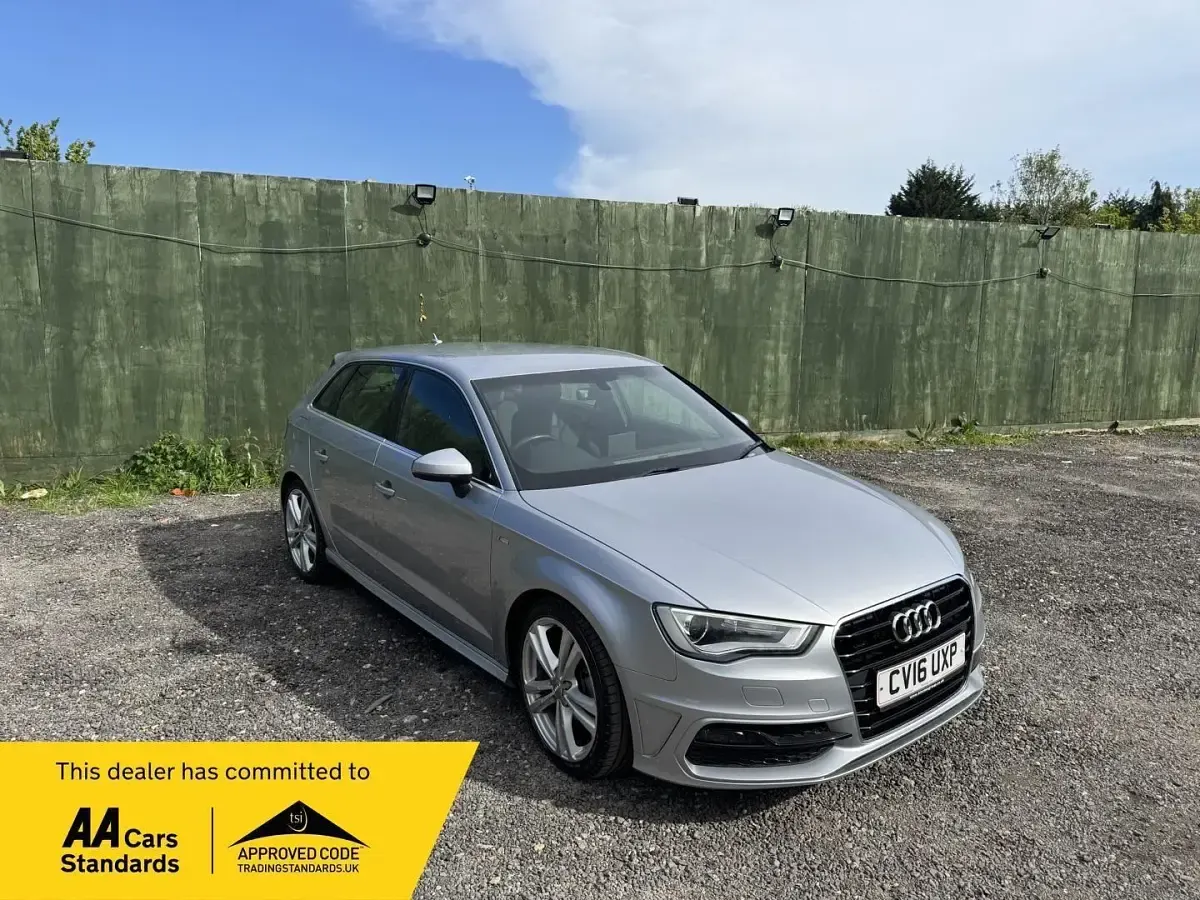 Begagnad Audi A3 S-Line 110 HK (80 kW) 2016 Silver Halvkombi