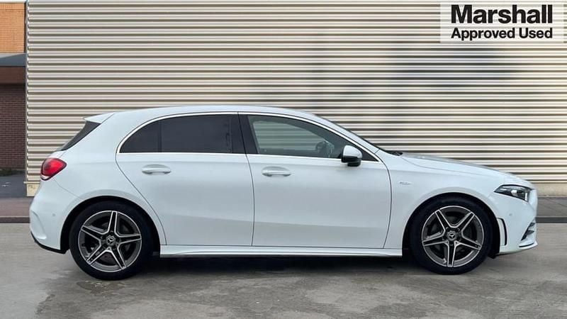 Used Mercedes A200 Executive 163 HP (119 kW) 2021 White