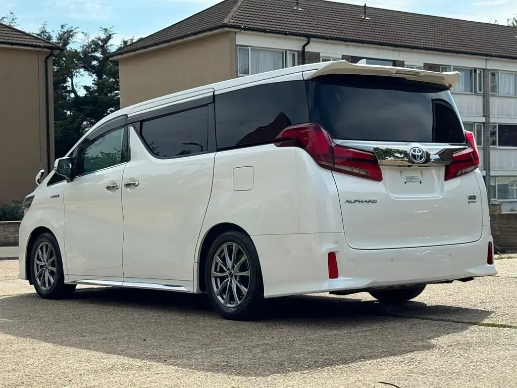 Used Toyota Alphard Edition 152 HP (111 kW) 2020 White MPV