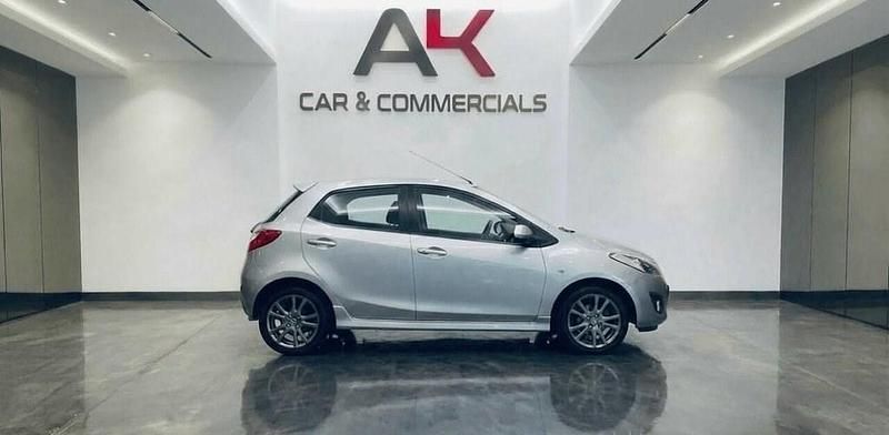 Begagnad Mazda 2 2009 Silver Halvkombi
