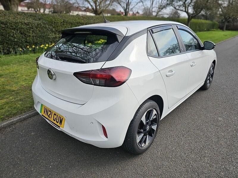 Used Vauxhall Corsa-e 100 kW (136 HP) 2021 White Hatchback