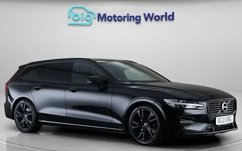 Used Volvo V60 R-Design 197 HP (144 kW) 2021 Estate
