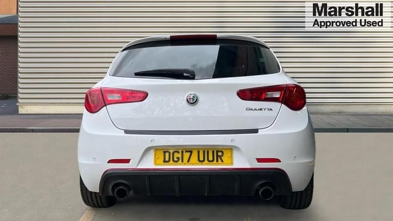 Used Alfa Romeo Giulietta Veloce 240 HP (176 kW) 2017 White  Hatchback