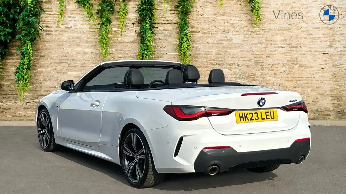 Usado BMW 420 M Sport 181 HP (133 kW) 2023 Branco Cabrios